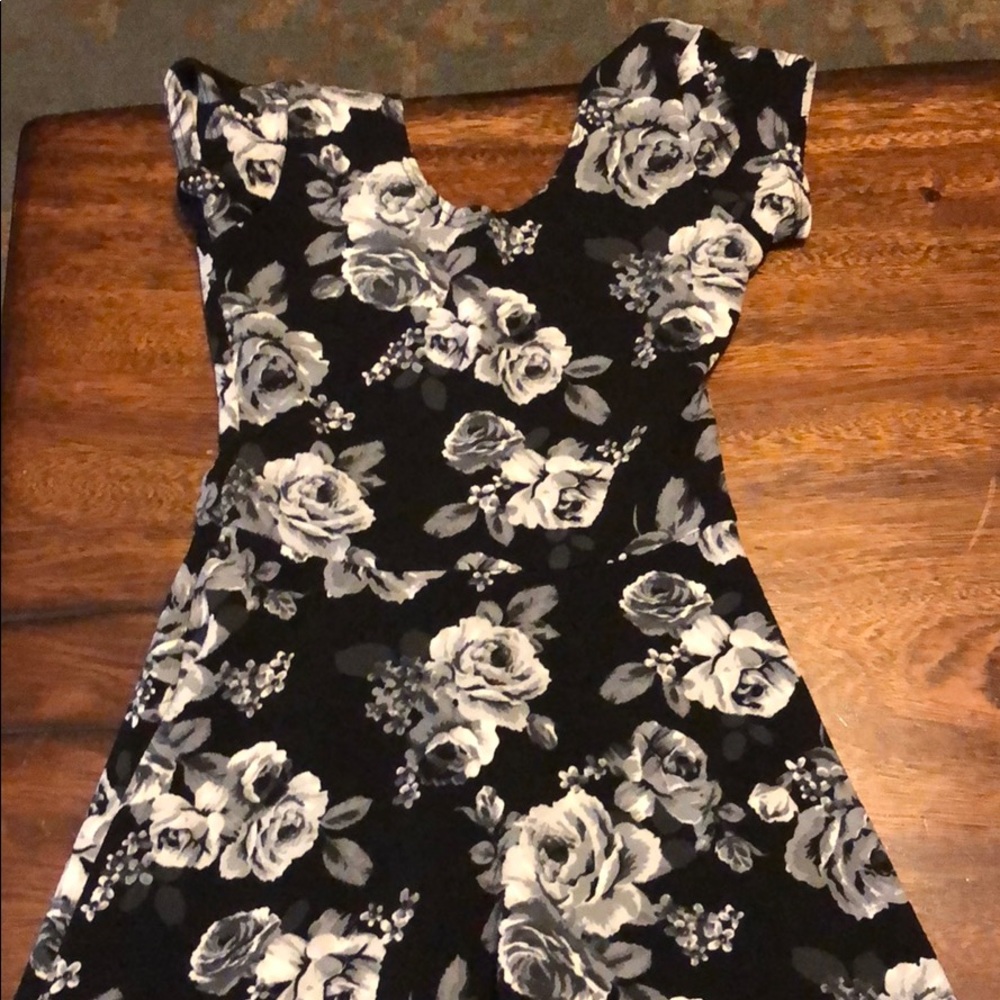COPY - Planet Gold girls dress XS